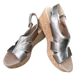 Clarks Collection Gold Metallic Annadel Bari Cork Wedge Sandals Women’s Size 11